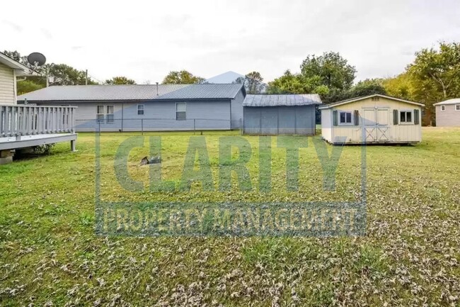 Building Photo - Super cute and cozy 2 bedroom home!