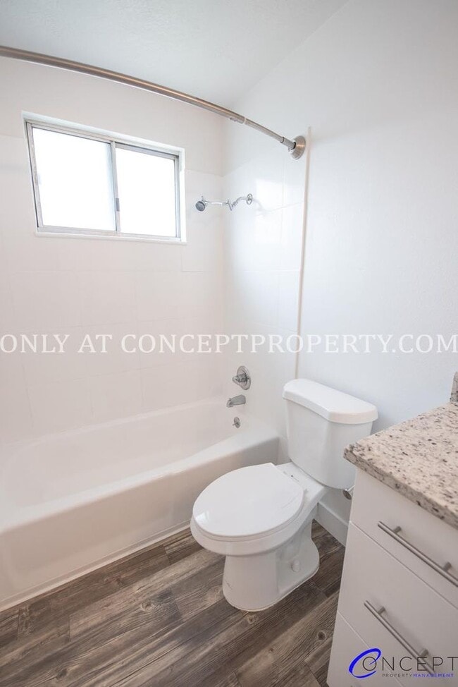 Building Photo - Newly Remodeled 5-Bedroom Home | 2-Car Gar...