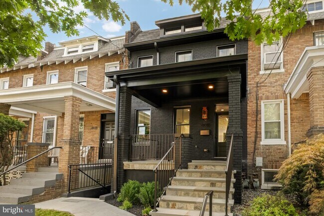 Building Photo - 4830 8th St NW