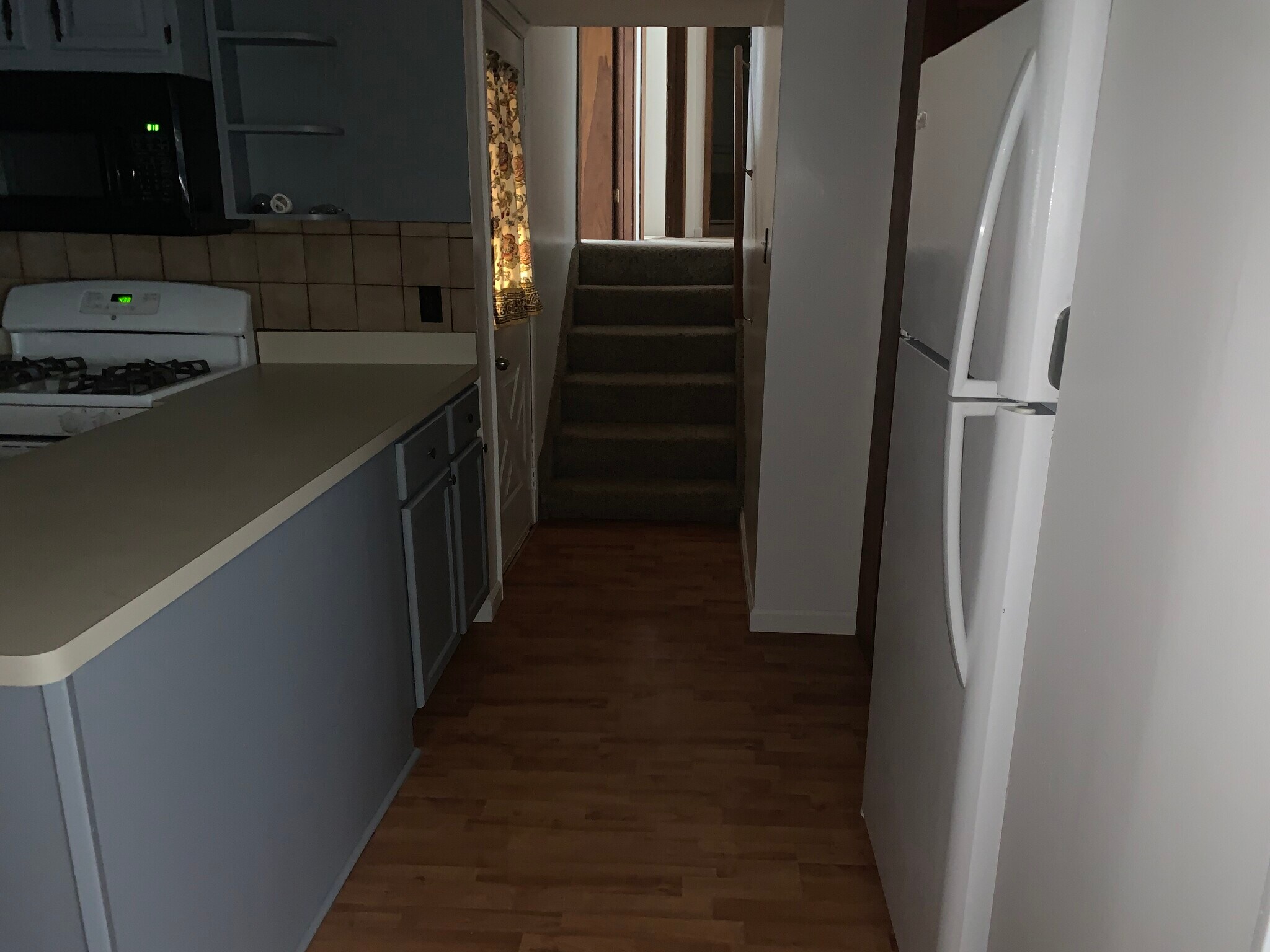 Kitchen - 6105 Dacola Shores Rd