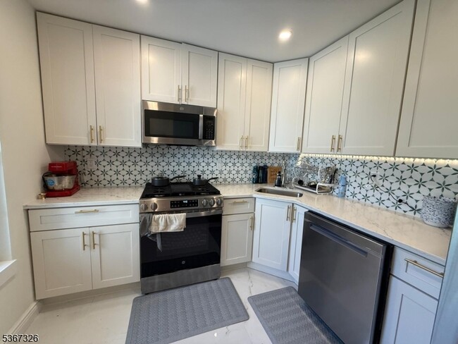 Building Photo - 1254 Garrison Ct