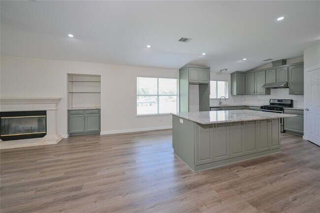 Building Photo - 13364 Amasia Dr