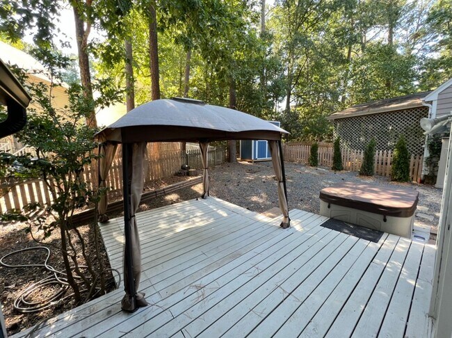 Building Photo - Cute cul-de-sac home in Woodcroft!