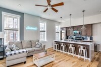 Building Photo - 35 E 13th St