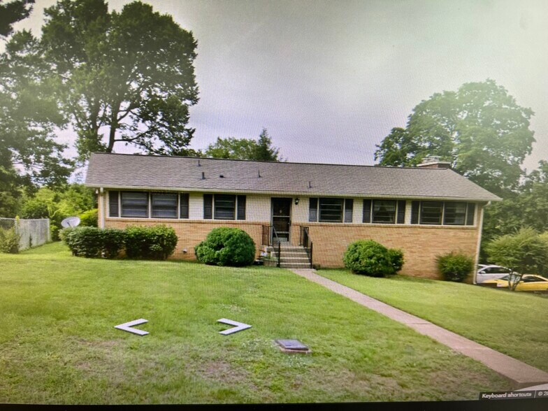 3Bed 2 Bath - 2800 Glenoaks Dr