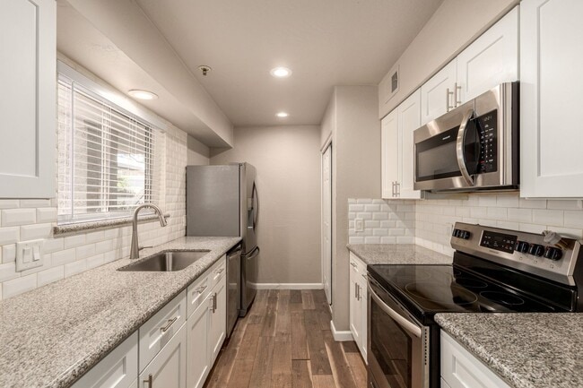 Building Photo - New Listing in Scottsdale