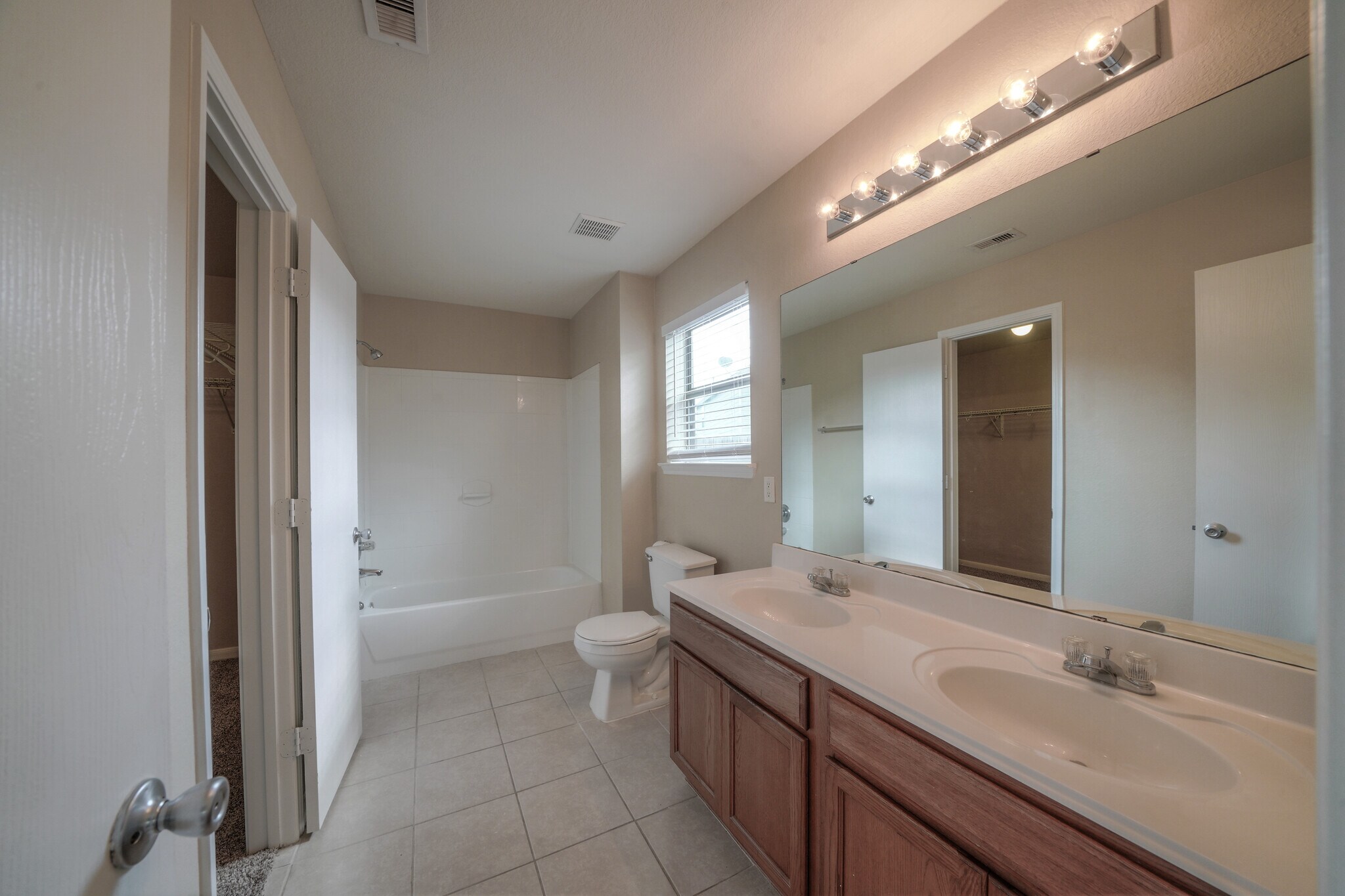 Building Photo - 20727 Cypress Crescent Ln