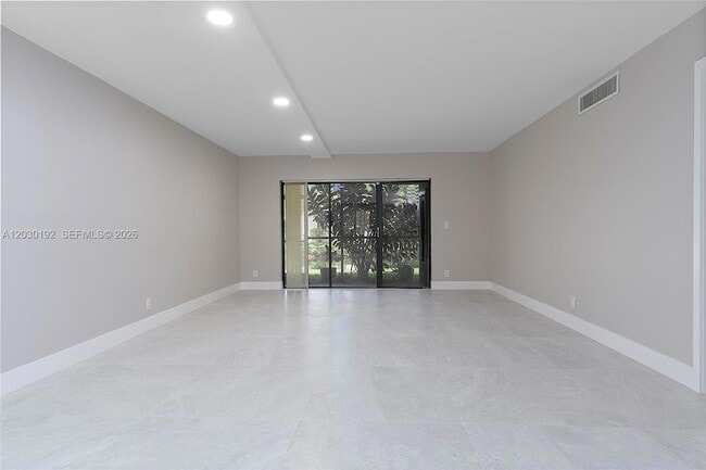 Building Photo - 193 Lakeview Dr