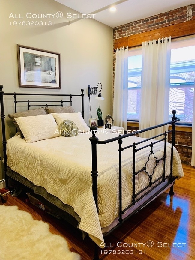 Building Photo - 27 Fayette St