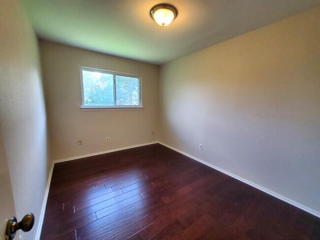 Building Photo - 3703 Skipton Dr