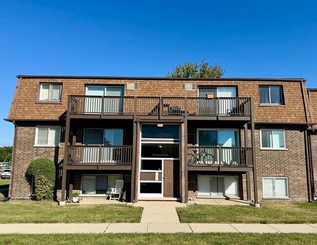 Primary Photo - 119 Boardwalk St