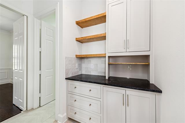 Building Photo - 2107 Spindletop Trail