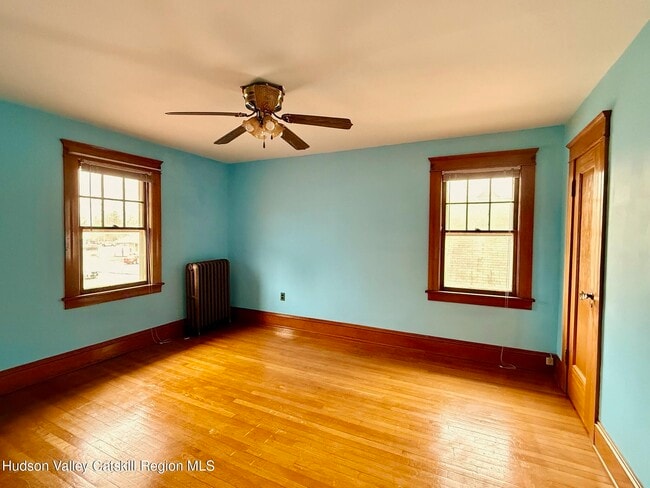 Building Photo - 421 Albany Ave