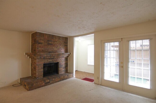 Building Photo - 10555 Turtlewood Ct