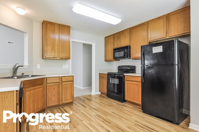 Building Photo - 826 Red Oak Tree Dr