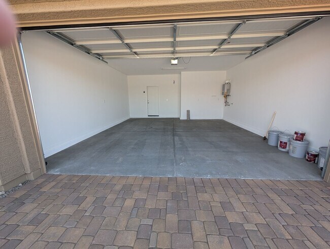 Building Photo - 4 Bedroom 3 Bathroom Parkside Los Cielos Home