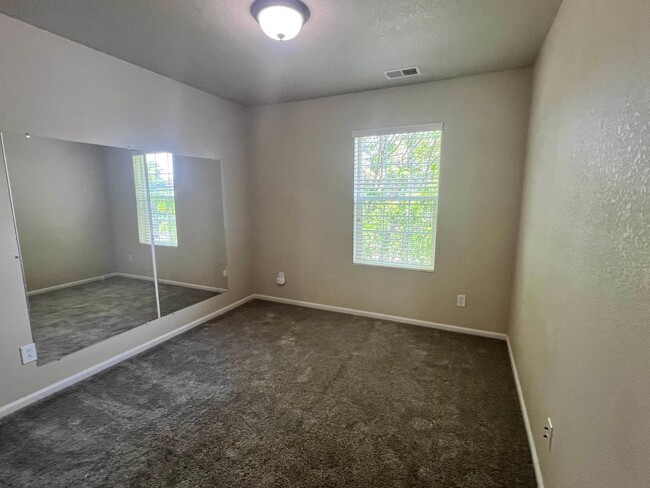 Building Photo - 12773 Leyden St