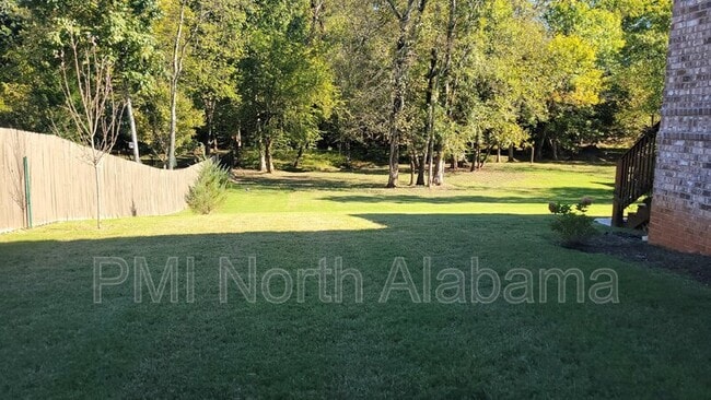Building Photo - 130 Creekmound Dr