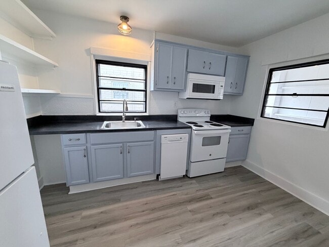 Building Photo - Now Available – Updated 2 Bedroom Apartment in Cullman!