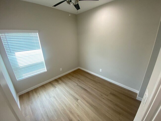 Building Photo - NEW 4BD/2BA on Montezuma!