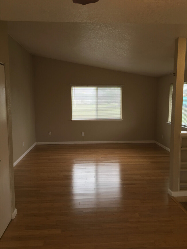 Building Photo - Super cute home in Lacey