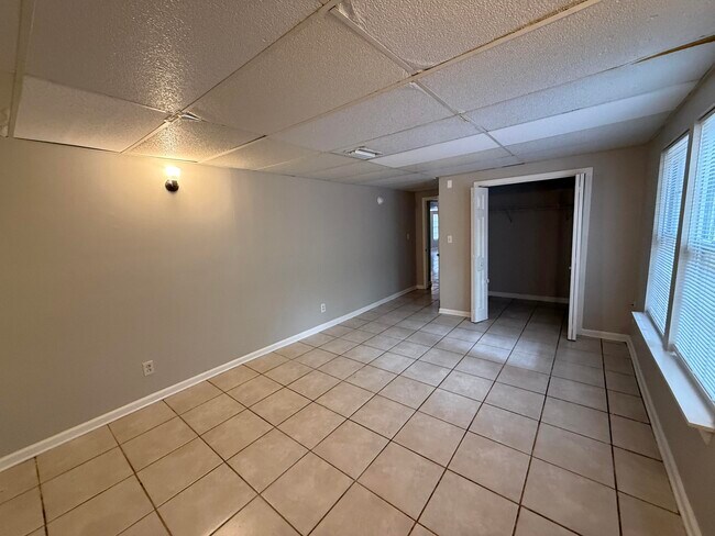Building Photo - 72 Pisces Dr