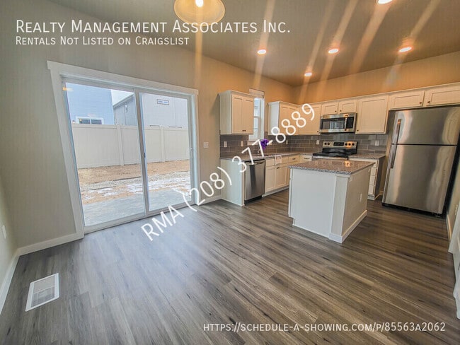 Building Photo - 6053 S Boddington Ln