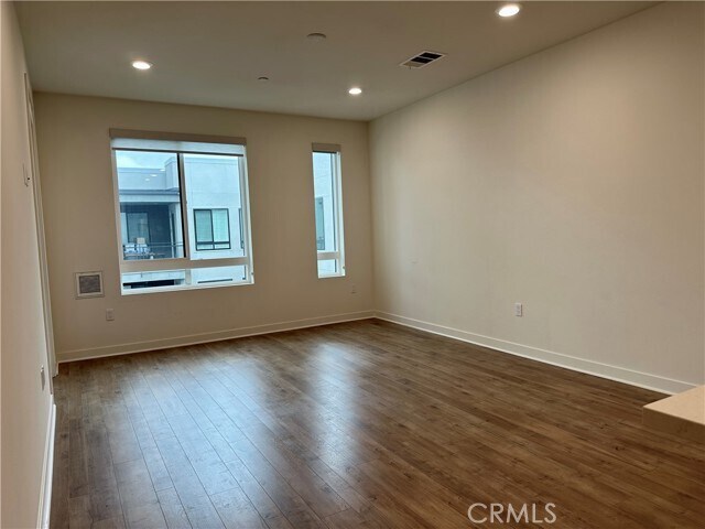 Building Photo - 2524 Nolita