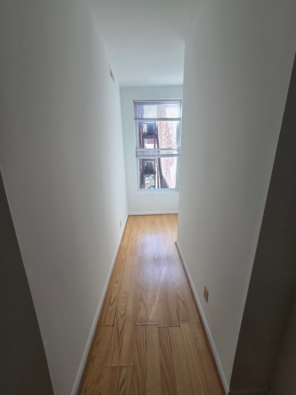 Building Photo - 503 W Grace St