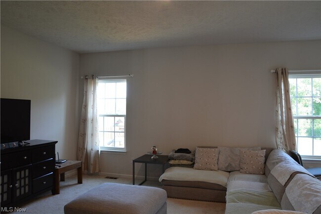 Building Photo - 267 Stone Ridge Way