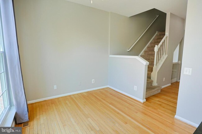Building Photo - 3641 Bracknell Dr