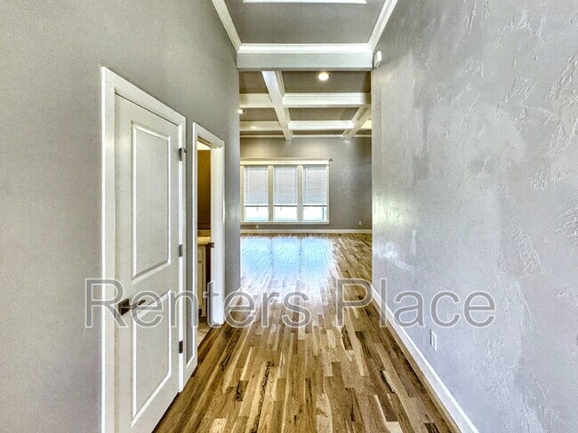 Building Photo - 12511 S Granite Ave