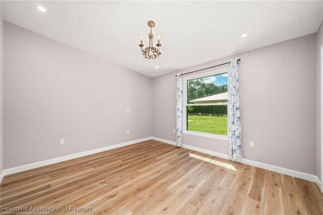 Building Photo - 1110 Hotiyee Ave