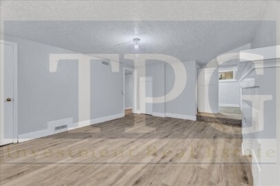 Building Photo - 9901 E Linwood Blvd