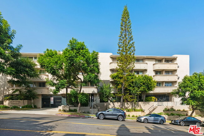 Building Photo - 11645 Montana Ave