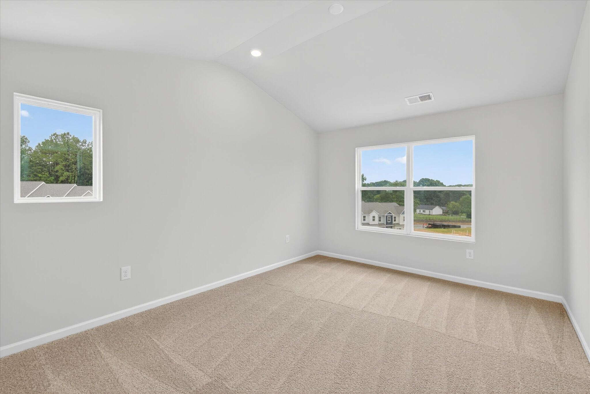 Building Photo - 1978 W Davidson Ave