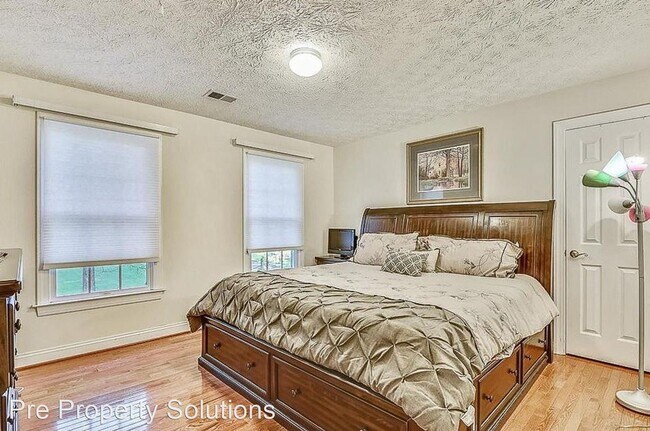 Building Photo - 5 br, 4 bath House - 3416 Burgh Lane