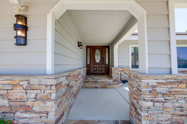 Building Photo - 7446 Trigo Ln