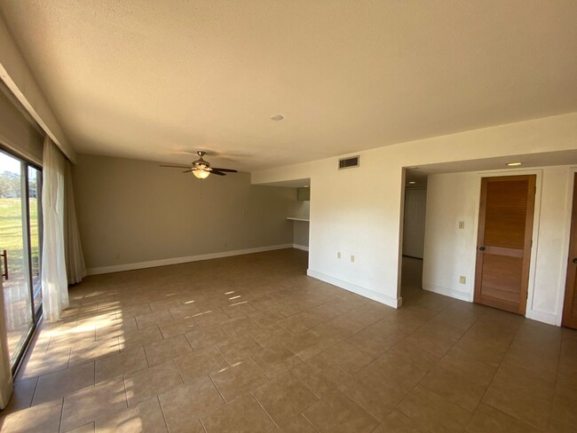 Building Photo - 2 Bedroom, 2 Bath Condo in Grenelefe