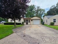 Building Photo - 336 E Orchard St