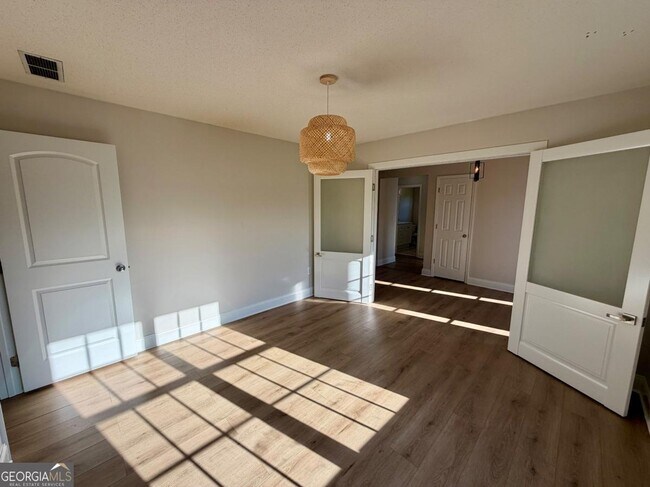 Building Photo - 344 McKibben Dr