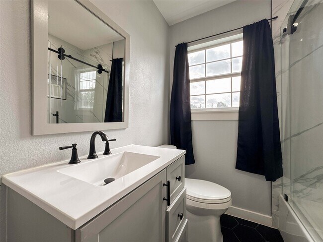 Building Photo - 730 Dunkley Dr