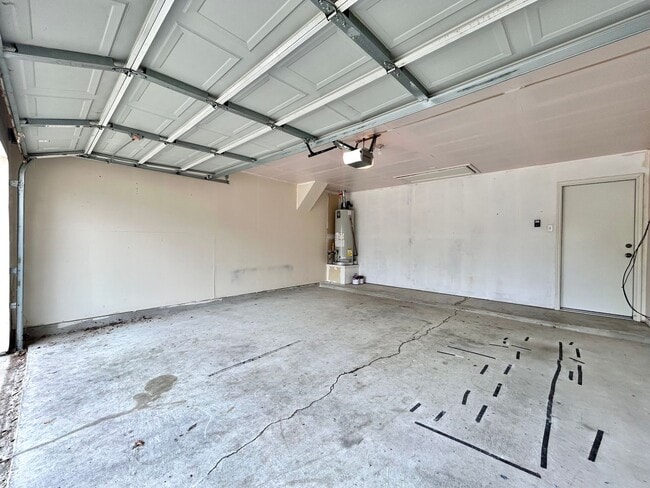 Building Photo - 1709 Bush Coat Ln