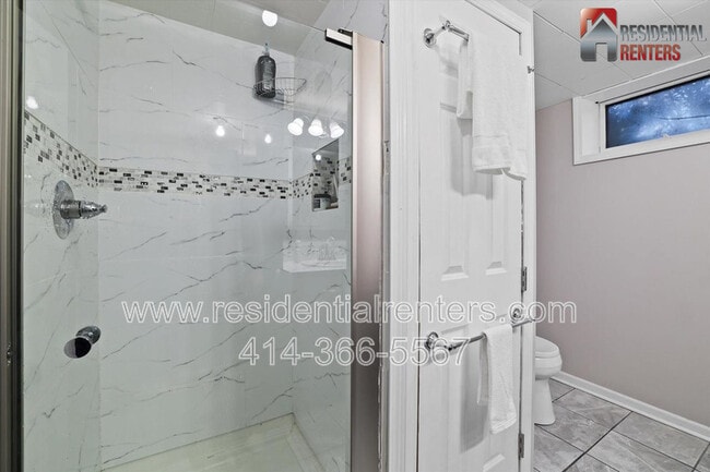 Building Photo - 3615 N 87th St