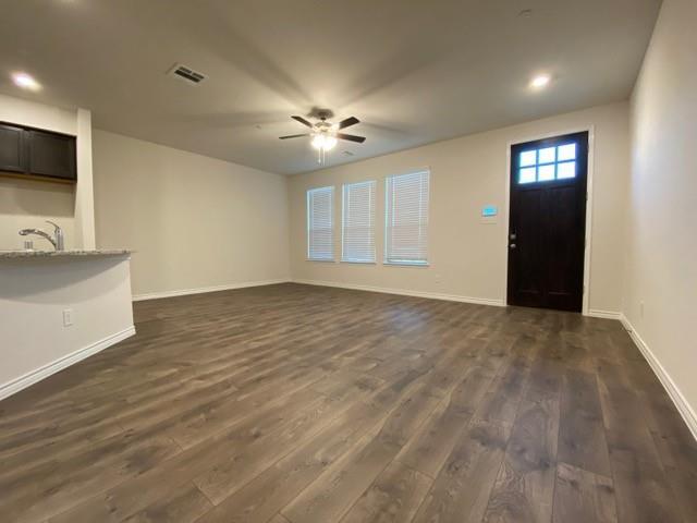 Building Photo - 2405 Klamath Dr