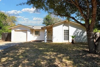 Building Photo - Move-In Ready 4-Bedroom Gem in the Heart of Schertz! - Realtor Commission: $500