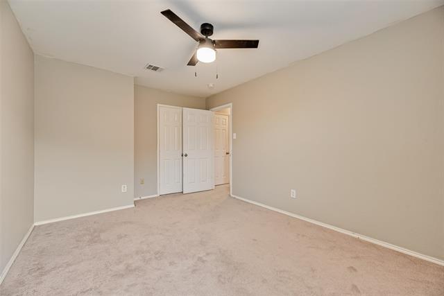 Building Photo - 2701 Mockingbird St