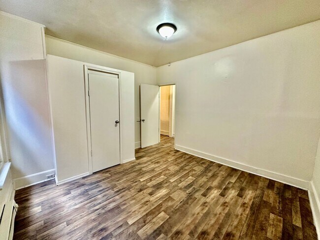 Building Photo - 43 S 13th St