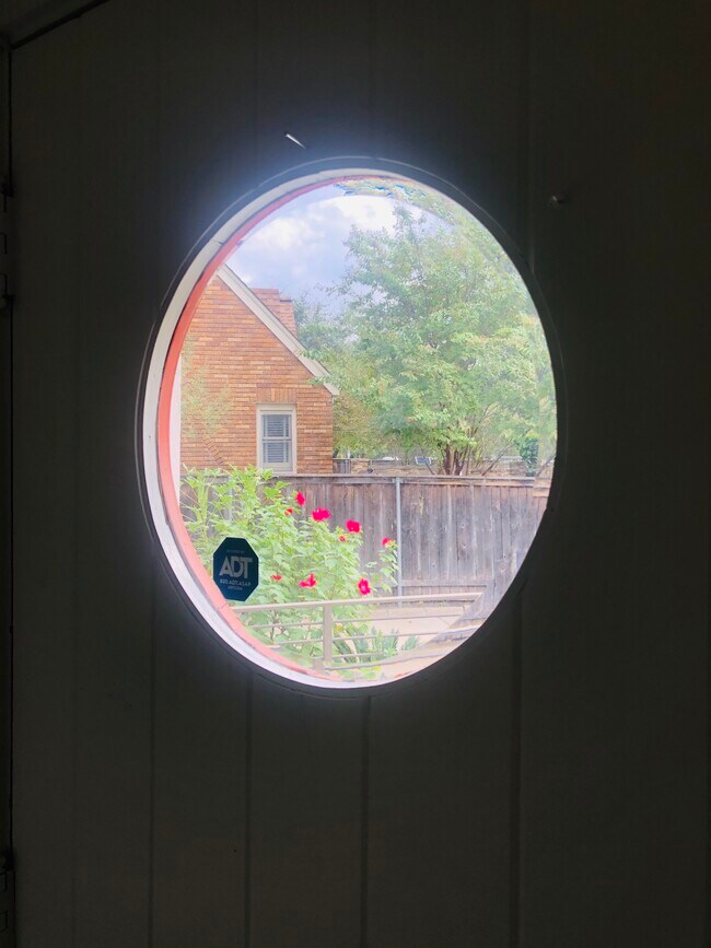 Building Photo - 1618 Enfield Rd