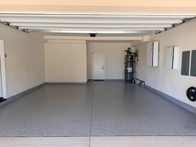 Building Photo - 513 Proton Pl